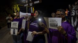 Familiares de presos políticos en la cárcel del Rodeo I escenificaron el viacrucis en Semana Santa el 1 de abril 2026.