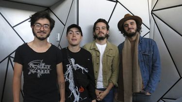 En esta fotografía del 21 de enero de 2020 los miembros de la banda colombiana Morat posan para un retrato durante una entrevista en la Ciudad de México. De izquierda a derecha Simón Vargas, Martín Vargas, Juan Pablo Villamil y Juan Pablo Isaza. 