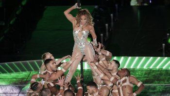 NOTICIA DE VENEZUELA  - Página 50 Jennifer-lopez-su-presentacion-el-espectaculo-medio-tiempo-del-super-bowl-54-la-nfl-los-49ers-san-francisco-y-los-chiefs-kansas-city-el-domingo-2-febrero-2020-miami-gardens-florida