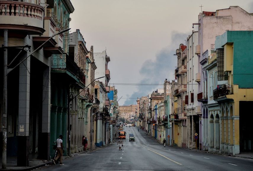 Las calles en La Habana lucen vacías, la población ha decidido aislarse ante el avance del coronavirus.&nbsp;