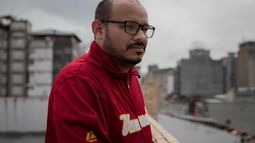 El periodista venezolano Carlos Julio Rojas cumple un año siendo víctima de abusos y violaciones de derechos humanos. El periodista venezolano Carlos Julio Rojas cumple un año siendo víctima de abusos y violaciones de derechos humanos.