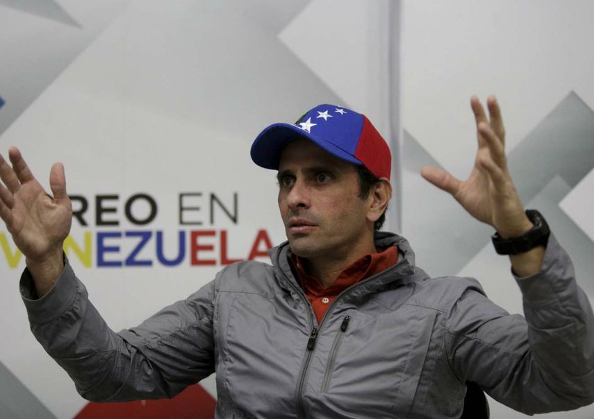 Mi opinión es que la ruta tiene que ser (...) elecciones, yo creo que esa es la lucha que tienen que dar sin cuartel, sin descanso todos los venezolanos, aseguró Capriles.&nbsp;