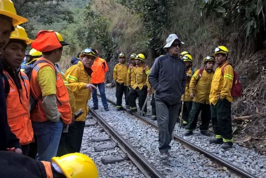 En el control del incendio participaron más de cien bomberos del Comité Técnico de Incendios Forestales de Machu Picchu.