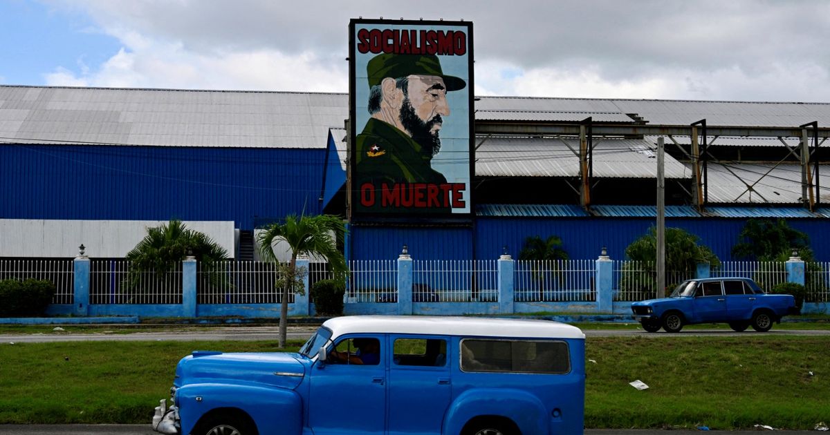 Represor cubano del 11J busca asilo en Florida y oculta su pasado castrista