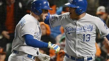Reales y Astros jugarán el juego decisivo el miércoles. (ARCHIVO)