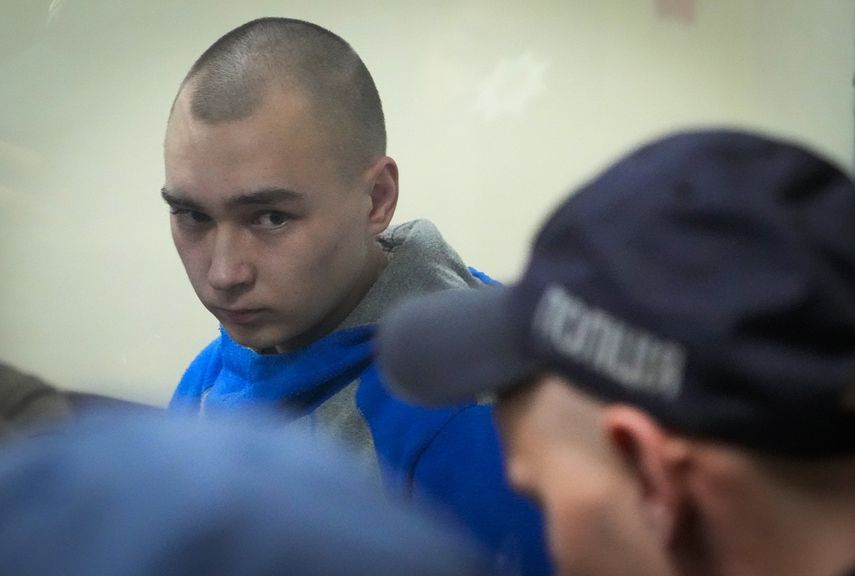 El soldado ruso Vadim Shishimarin, acusado de crímenes de guerra, en el tribunal en Kiev, Ucrania, el 18 de mayo del 2022.&nbsp;