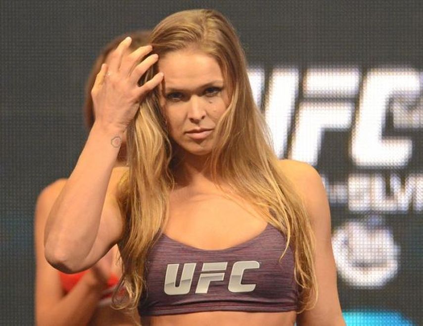 Rousey perdió el invicto de manera contundente ante Holm (ARCHIVO)