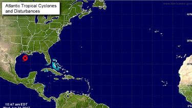 Los meteorólogos del NHC, con sede en Miami, pronostican que Cindy experimentará un giro hacia el norte-noroeste y luego hacia el norte en la tarde o noche de este miércoles.