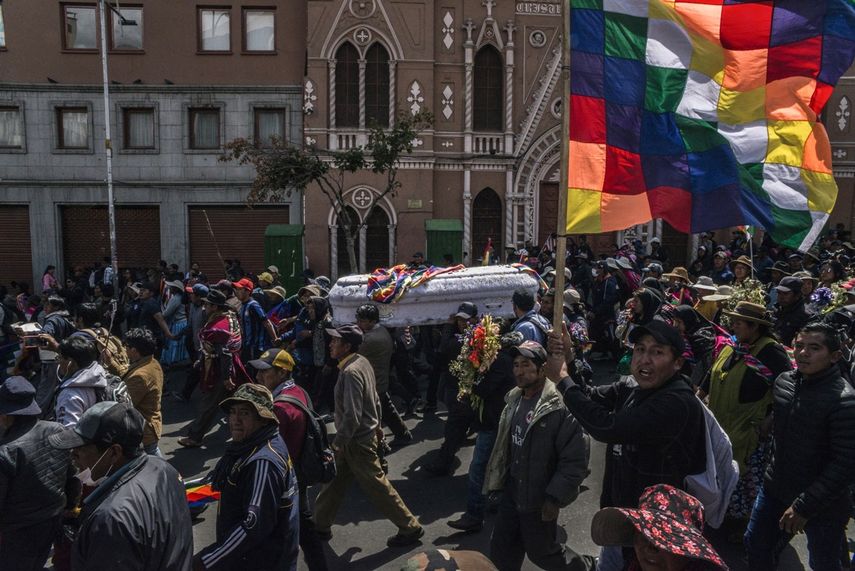 El Gobierno interino de Bolivia tiene registrados 29 muertos en las protestas. Sin embargo, la Defensor&iacute;a del Pueblo cifra en 35 el n&uacute;mero de v&iacute;ctimas mortales.