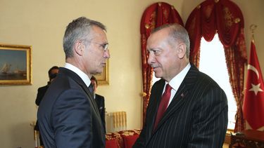 El secretario general de la OTAN, Jens Stoltenberg y el presidente de Turquía Recep Tayyip Erdogan.