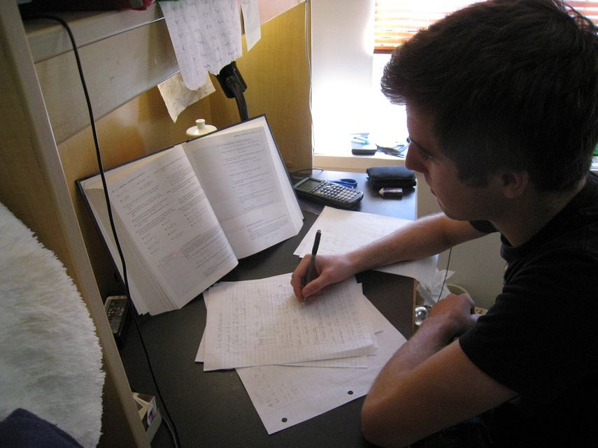 student-1178024_960_720.jpg