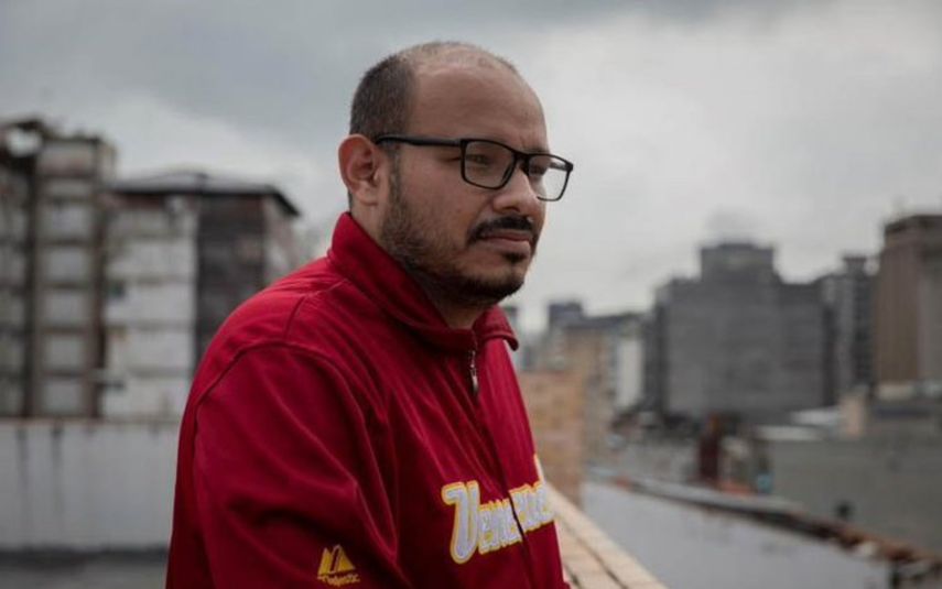 El periodista venezolano Carlos Julio Rojas cumple un año siendo víctima de abusos y violaciones de derechos humanos.