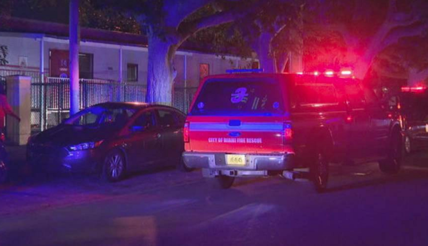 Los oficiales del Departamento de Bomberos de Miami están ocultando el nombre del bombero hasta que puedan notificar a sus familiares