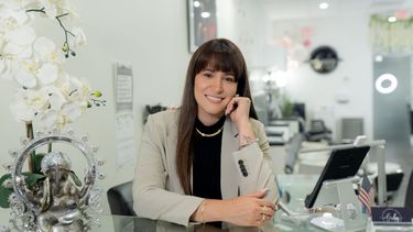 Monika Morales, experta en extensión de uñas, detalla las tendencias en manicure para esta temporada.&nbsp;
