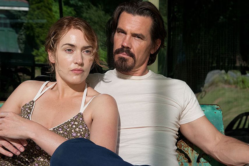 En esta imagen difundida por Paramount Pictures, Josh Brolin y Kate Winslet en una escena de Labor Day. (AP Foto/Paramount Pictures, Dale Robinette)