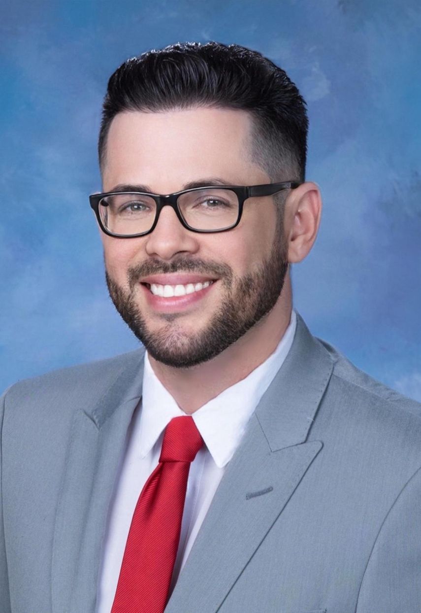 Ronaldys Paez, Psychiatric Mental Health Nurse Practitioner, graduado de St Thomas University 2023. Ronaldys Paez, Psychiatric Mental Health Nurse Practitioner, graduado de St Thomas University 2023.