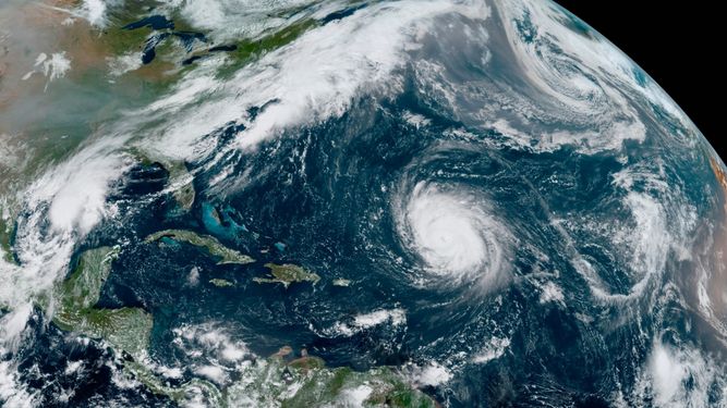La histórica temporada de huracanes del Atlántico recibió el viernes un toque europeo después de que los meteorólogos se quedaran sin nombres tradicionales y comenzaran a recurrir al alfabeto griego para la tormenta subtropical Alfa.