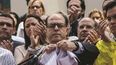 El diputado opositor Julio borges, presidente de la Asamblea Nacional de Venezuela, destruye la sentencia del TSJ que anula al PArlamento y acusa al presidente Nicolás Maduro de haber dado un golpe de Estado.