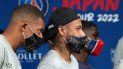 Los jugadores Kylian Mbappé y Neymar durante una ceremonia de presentación del PSG en Tokio, Japón Los jugadores Kylian Mbappé y Neymar durante una ceremonia de presentación del PSG en Tokio, Japón
