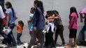 Medio centenar de niños centroamericanos indocumentados llegan a refugio en Miami. Imagen de archivo. 