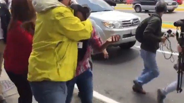 Hieren a periodista de El CapitolioTV en Venezuela