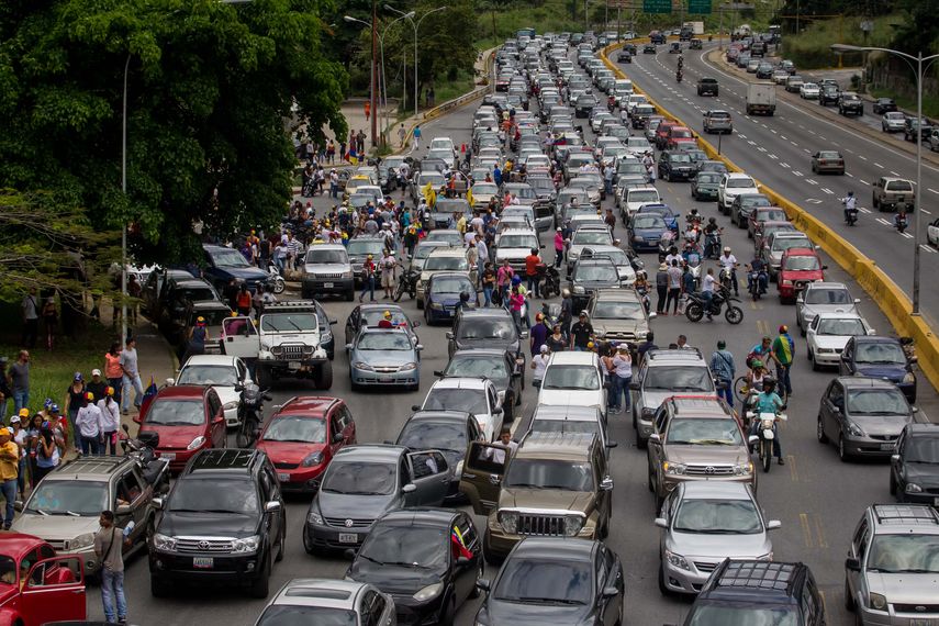 Una gran caravana cruzó desde la Gran Caracas hasta el estado Vargas. &nbsp;