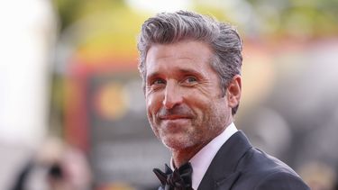Patrick Dempsey posa para los fotógrafos a su llegada para el estreno de la película Ferrari durante la 80ª edición del Festival de Cine de Venecia, el 31 de agosto de 2023, en Venecia, Italia.