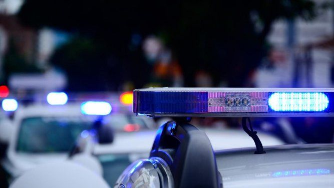 Patrullas de la policía acudieron al lugar de los hechos.