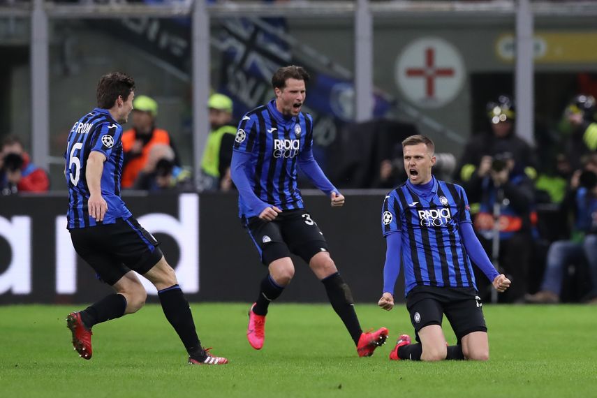 Dos goles de Hateboer, uno de Ilicic y otro de Freuler firmaron la ejecuci&oacute;n che, desplegados casi siempre por Papu G&oacute;mez. El capit&aacute;n local lider&oacute; las carreras de un Atalanta con muchos espacios, haciendo sufrir a Diakhaby y Mangala, centrales en lugar de los lesionados Gabriel y Garay, pero tambi&eacute;n desbordando el centro.