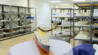 Objetos recuperados del Titanic en los estantes en un almac&eacute;n en Atlanta. &nbsp;