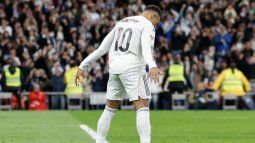 El delantero francés del Real Madrid, Kylian Mbappé, celebra el segundo gol de su equipo durante el partido de la liga española entre los merengues y el Sevilla FC en el Estadio Santiago Bernabéu de Madrid, el 20 de diciembre de 2025. El delantero francés del Real Madrid, Kylian Mbappé, celebra el segundo gol de su equipo durante el partido de la liga española entre los merengues y el Sevilla FC en el Estadio Santiago Bernabéu de Madrid, el 20 de diciembre de 2025.