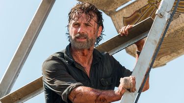 Lincoln, que se despidió hoy del formato televisivo, retomará su icónico papel de Rick Grimes en varios proyectos que se rodarán bajo el paraguas de la productora AMC Studios Original Films.