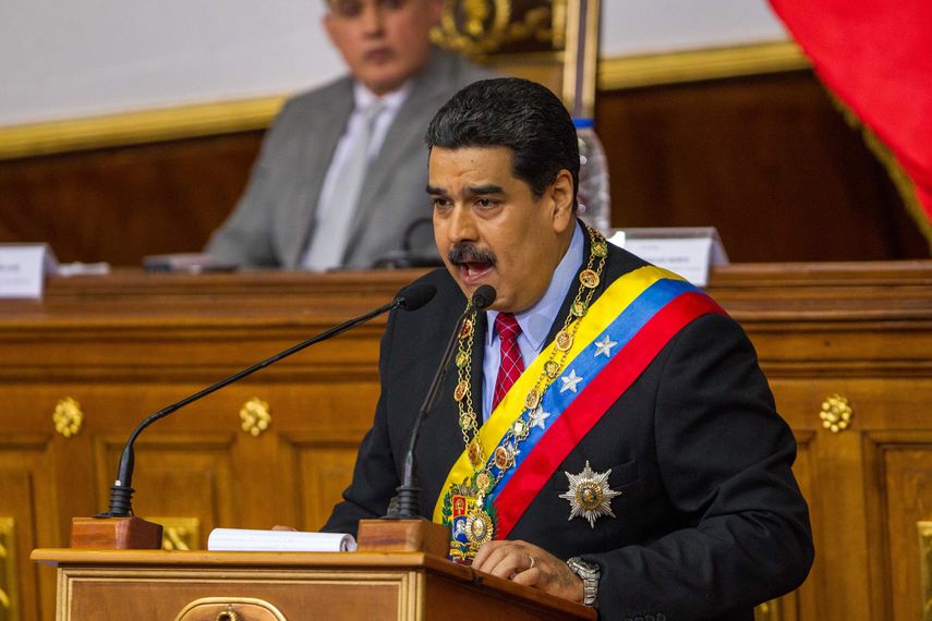 Nadie cree en estos diablos con sotanas (que vinieron) a llamar al enfrentamiento entre venezolanos, a la guerra civil, agregó el dictador venezolano Nicolás Maduro.