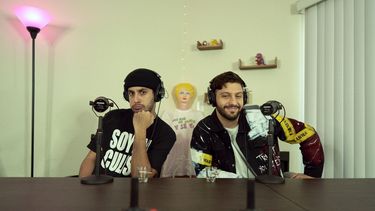 Los influencers&nbsp;Abelardo Chahwan&nbsp;(@abelardo) e&nbsp;Isra&nbsp;de Corcho&nbsp;(@isra),&nbsp;estrenan su&nbsp;podcast&nbsp;en YouTube bajo el nombre de 99%.