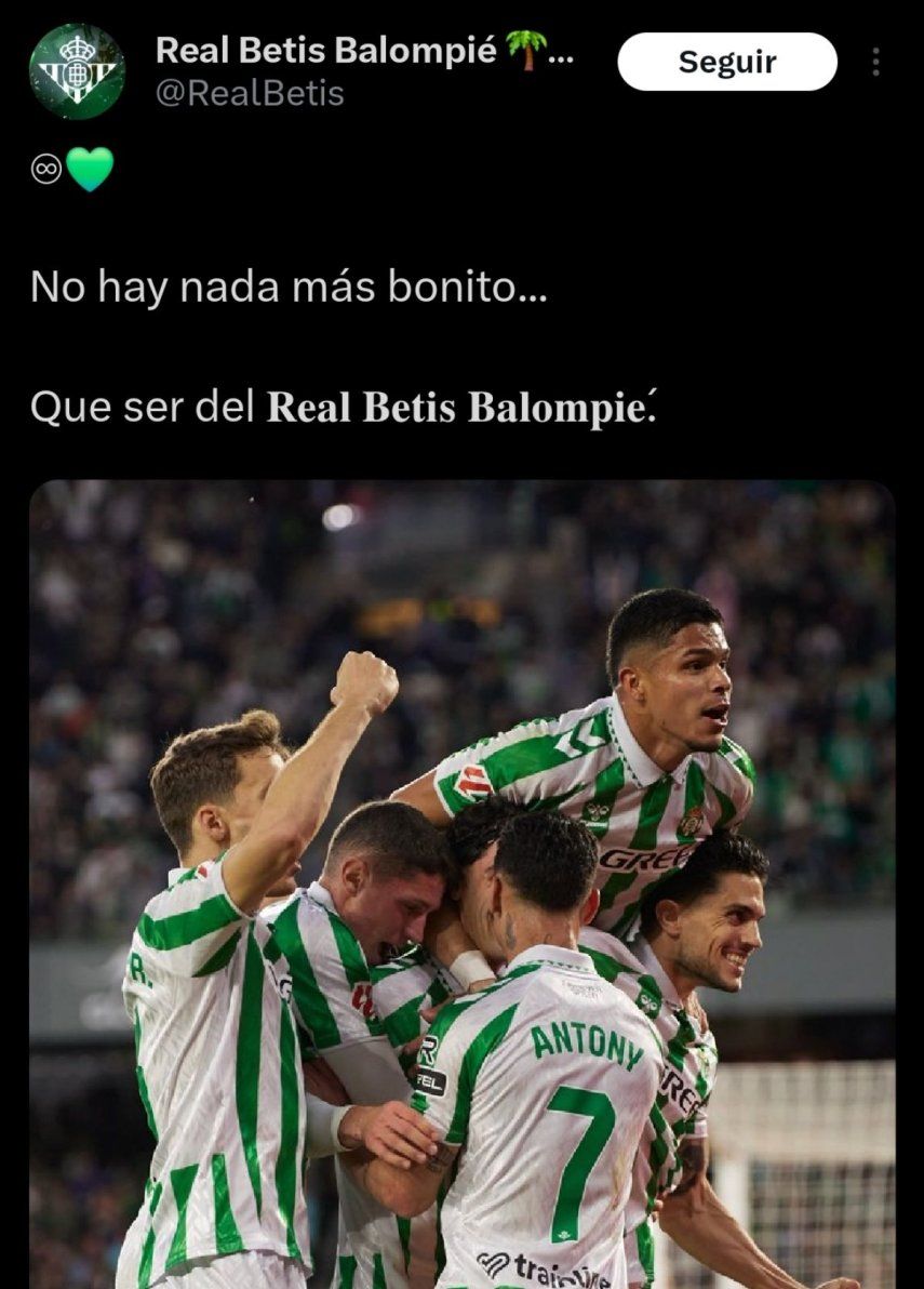 Jugadores del Real Betis celebran em gol anotado por Isco ante el Real Madrid