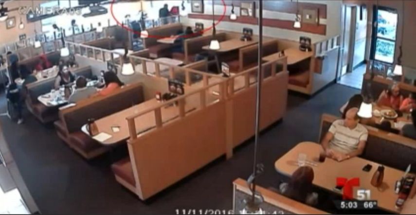 El hecho ocurrió en el Ihop ubicado en el 12875 Biscayne Bolulevard, en North Miami.