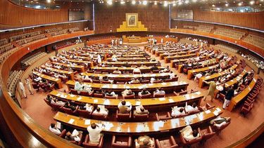el parlamento de pakistan recomienda el ahorcamiento publico de los culpables de pedofilia