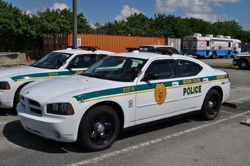 Patrulla de la Policía de Miami-Dade.