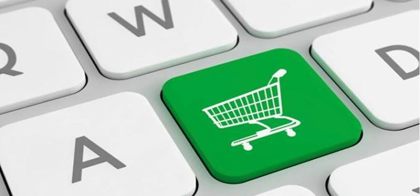 Cada vez más personas en EEUU se suman al uso de Internet para hacer sus compras.