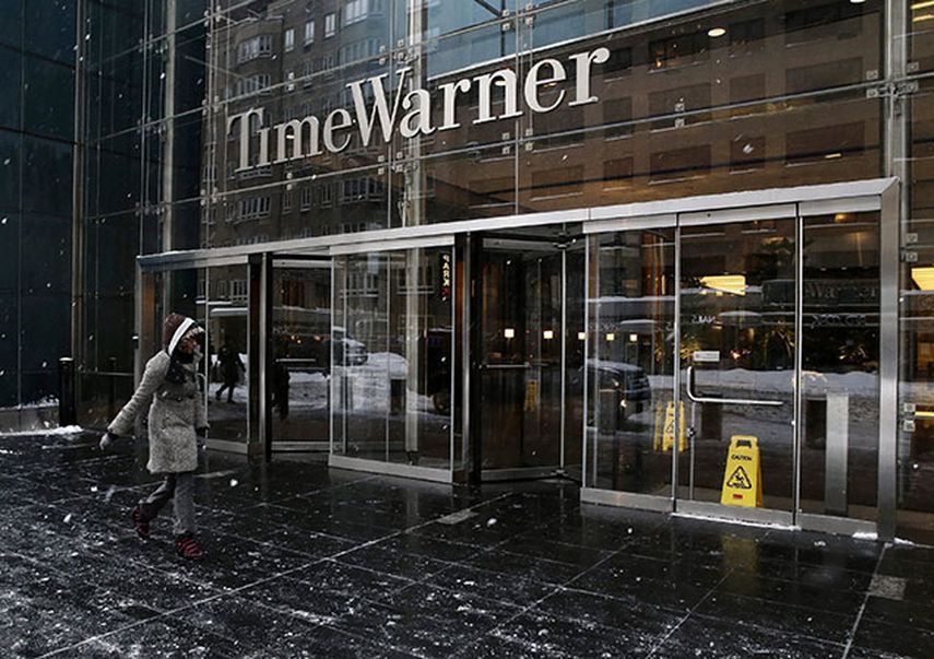 Vista general del Centro de Time Warner Cable en Nueva York (NY), EEUU. La compañía Comcast anunció hoy un acuerdo para la compra del grupo Time Warner Cable en una operación valorada en 45.200 millones de dólares. EFE/Jason Szenes