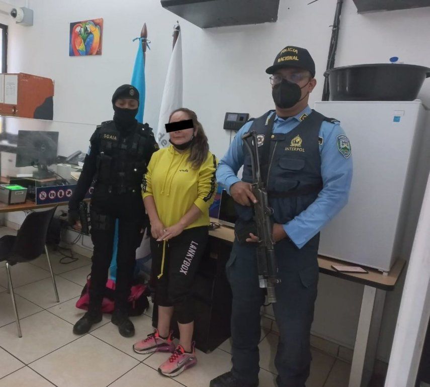 María Mendoza Mendoza, alias La Patrona es requerida por Estados Unidos por tráfico de migrantes.