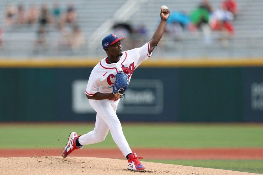 Liván Moinelo #89 del equipo de Cuba realiza un lanzamiento contra el equipo de Canadá en la primera entrada del Clásico Mundial de Béisbol 2026 en el Estadio Hiram Bithorn el 11 de marzo de 2026 en San Juan, Puerto Rico.&nbsp;