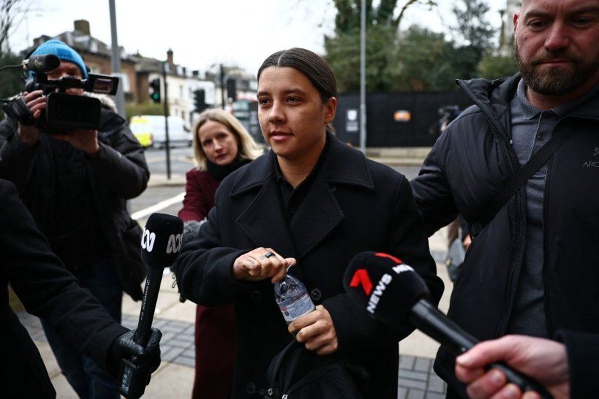 La futbolista australiana Sam Kerr llega a una corte en Londres, el 3 de febrero de 2025.