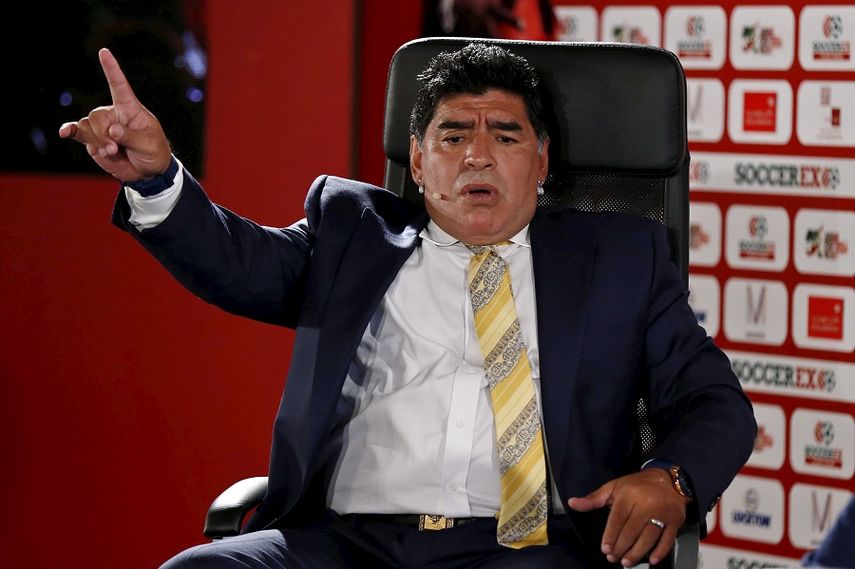 Maradona dice que él no robó nada, pero que Blatter sí. (REUTERS)