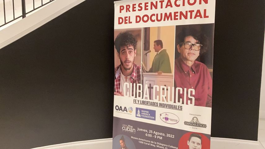 El documental “Cuba crucis: fe y libertades individuales”, dirigido por el periodista y escritor Yoe Suárez, fue presentando en el Museo Americano de la Diáspora Cubana.