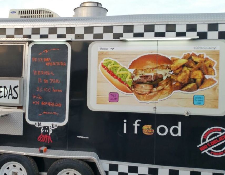 Se trata  de disfrutar de variedad de platos con música en vivo. El concierto es gratuito