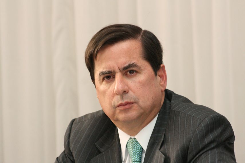 Cúcuta no es ciudad de mafiosos. Pueblo cucuteño ha sido solidario con venezolanos en frontera. Con ofensas y mentiras no se resuelve crisis, sostuvo Juan Fernando Cristo.&nbsp;