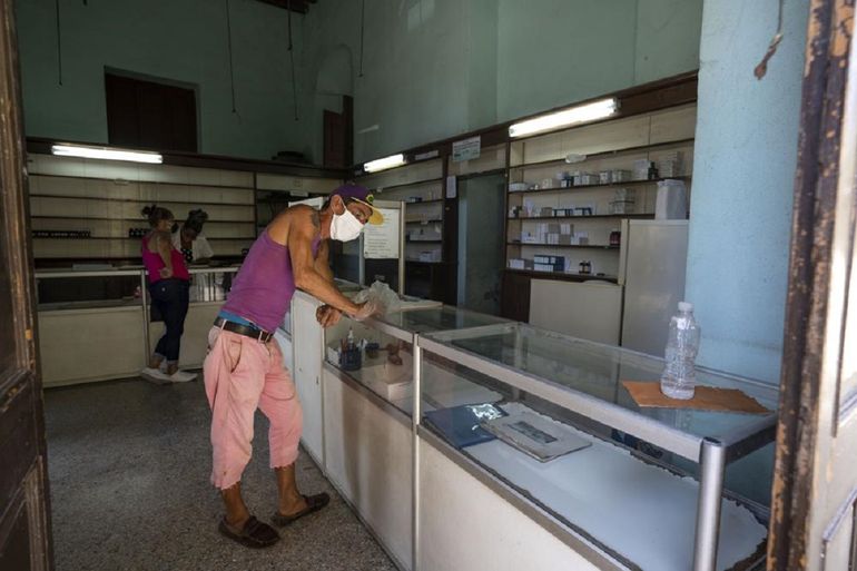 Régimen insiste en el turismo y candidatos vacunales sin aval a pesar de ómicron