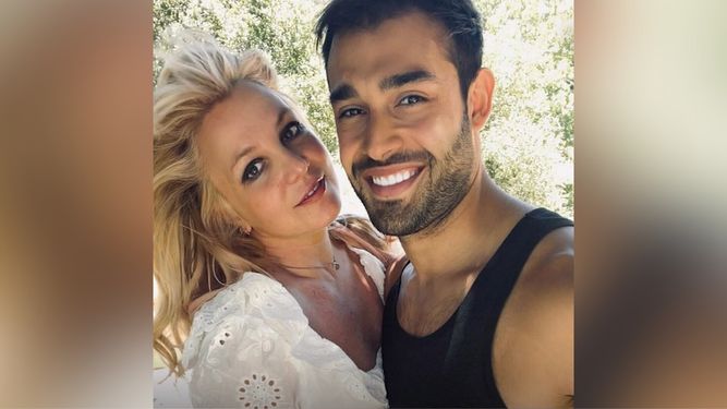 Britney Spears y su esposo, Sam Asghari.