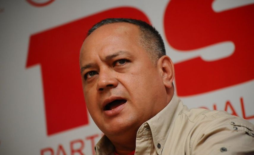 Cabello indicó que la oposición puede escoger la música y el chavismo bailará a su ritmo: Si la cosa es democráticamente con elecciones ahí estaremos, no le tenemos miedo a elecciones, si la cosa es la calle, ¿El chavista le tiene el miedo a la call